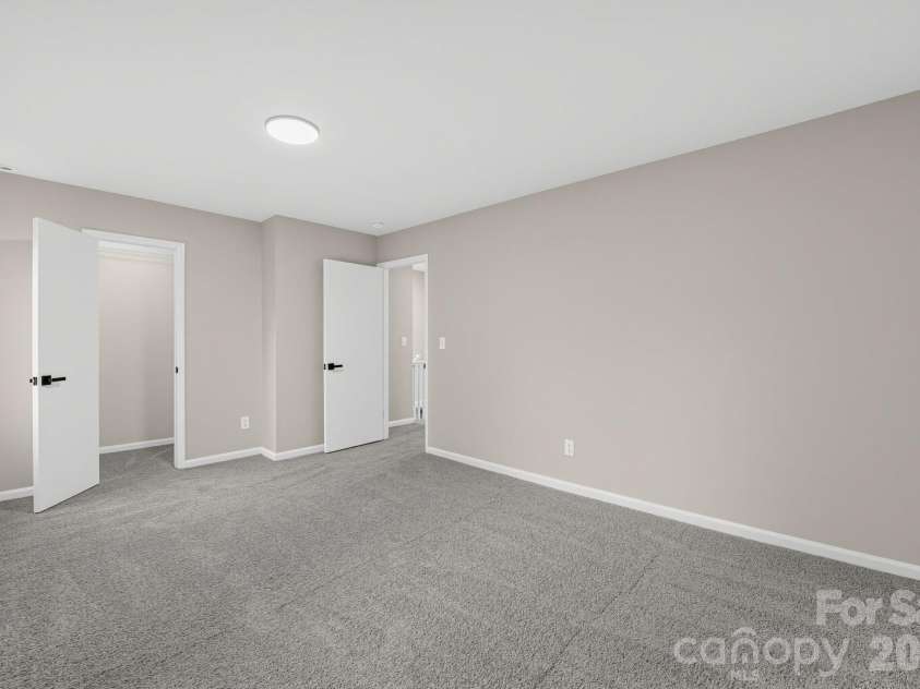 8500 Othello Place, Charlotte, NC 28227.  MLS# CAR4435162, YatesRealty ID 56882. 