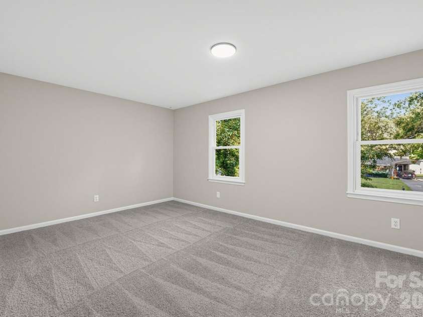 8500 Othello Place, Charlotte, NC 28227.  MLS# CAR4435162, YatesRealty ID 56882. 