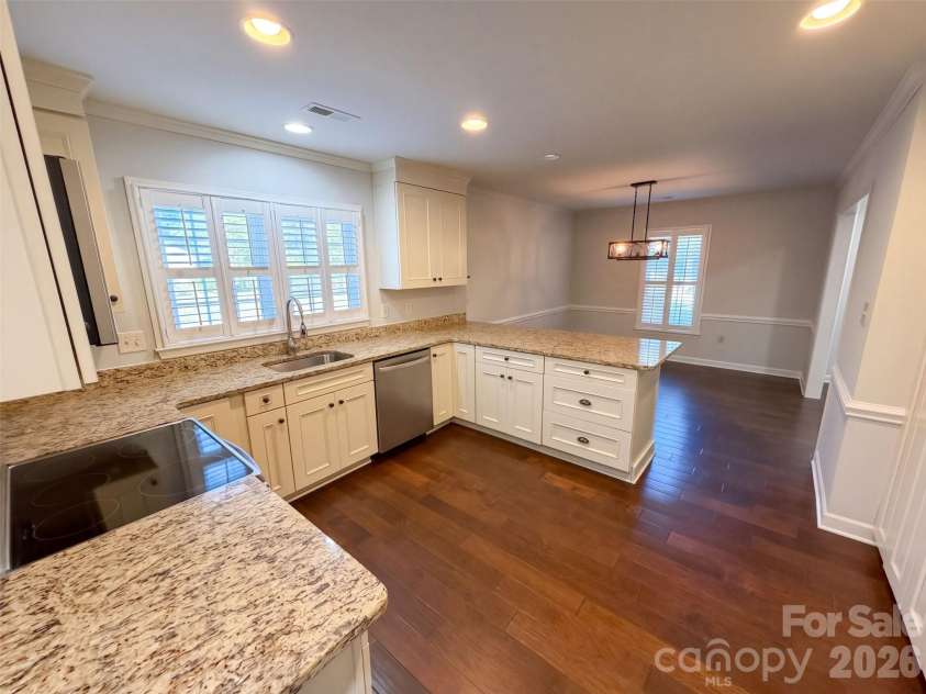 4704 Benridge Lane, Charlotte, NC 28226.  MLS# CAR4435223, YatesRealty ID 56885. 