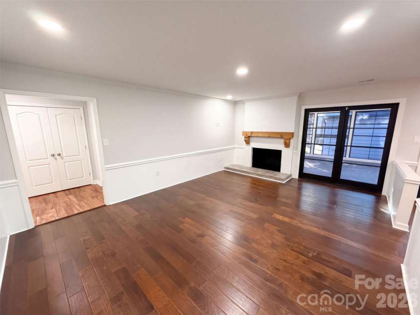 4704 Benridge Lane, Charlotte, NC 28226.  MLS# CAR4435223, YatesRealty ID 56885. 
