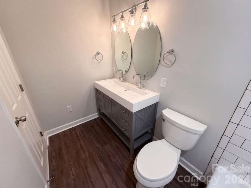 4704 Benridge Lane, Charlotte, NC 28226.  MLS# CAR4435223, YatesRealty ID 56885. 