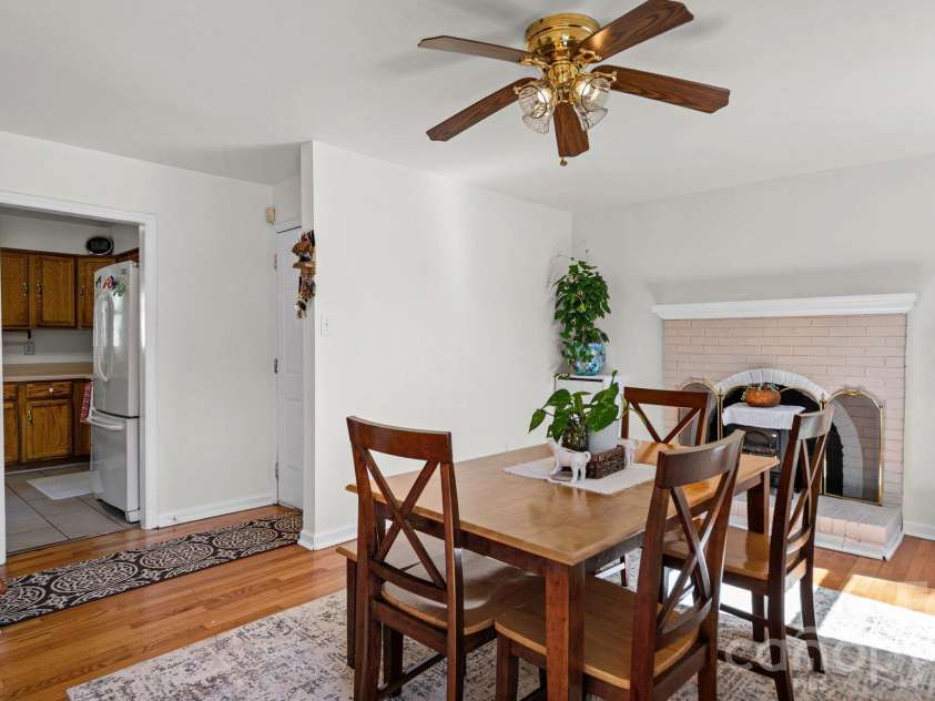 7425 Riding Trail Road, Charlotte, NC 28212.  MLS# CAR4435109, YatesRealty ID 56887. 