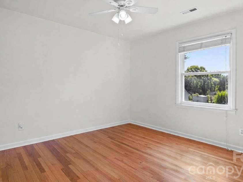 7425 Riding Trail Road, Charlotte, NC 28212.  MLS# CAR4435109, YatesRealty ID 56887. 