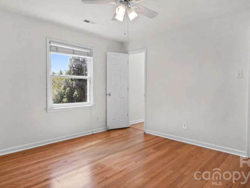 7425 Riding Trail Road, Charlotte, NC 28212.  MLS# CAR4435109, YatesRealty ID 56887. 