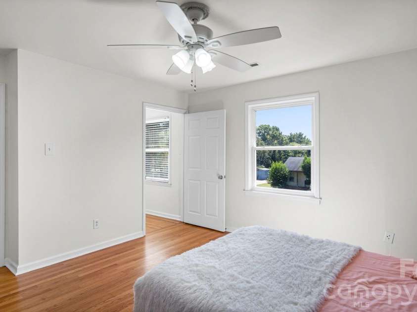 7425 Riding Trail Road, Charlotte, NC 28212.  MLS# CAR4435109, YatesRealty ID 56887. 