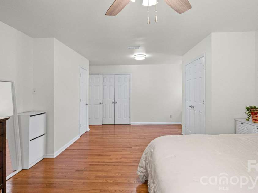 7425 Riding Trail Road, Charlotte, NC 28212.  MLS# CAR4435109, YatesRealty ID 56887. 