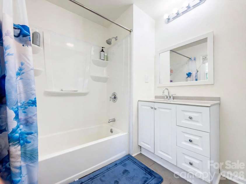 7425 Riding Trail Road, Charlotte, NC 28212.  MLS# CAR4435109, YatesRealty ID 56887. 