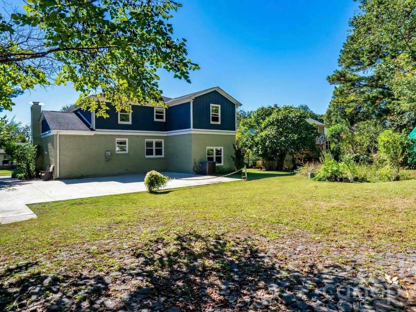 7425 Riding Trail Road, Charlotte, NC 28212.  MLS# CAR4435109, YatesRealty ID 56887. 