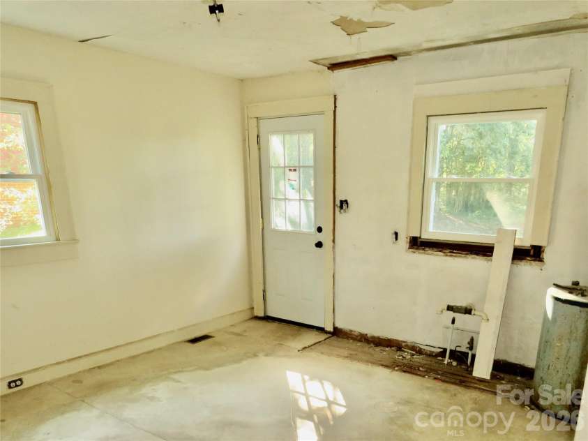803 Elm Street, Shelby, NC 28150.  MLS# CAR4419776, YatesRealty ID 56895. 