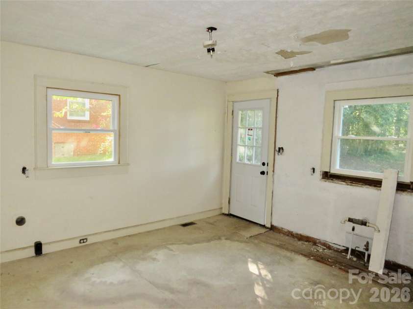 803 Elm Street, Shelby, NC 28150.  MLS# CAR4419776, YatesRealty ID 56895. Kitchen