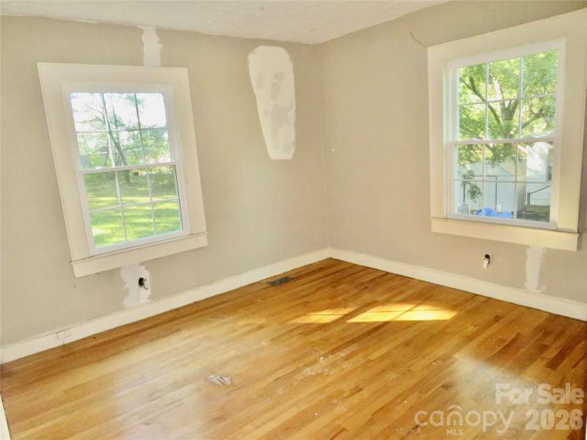 803 Elm Street, Shelby, NC 28150.  MLS# CAR4419776, YatesRealty ID 56895. Secondary Bedroom