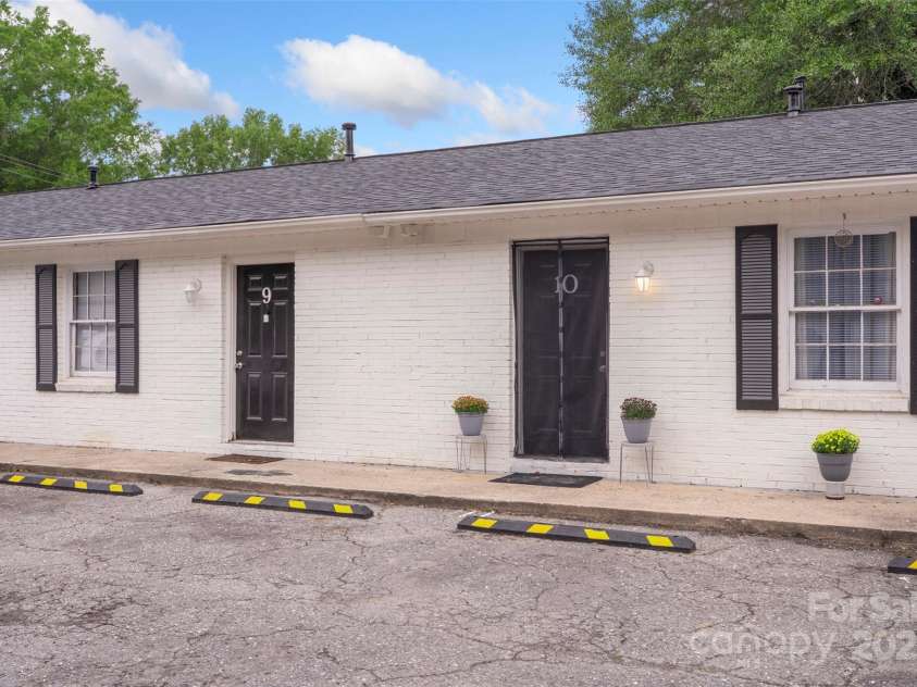 1616 Fifth Avenue, Gastonia, NC 28052.  MLS# CAR4310928, YatesRealty ID 569. 