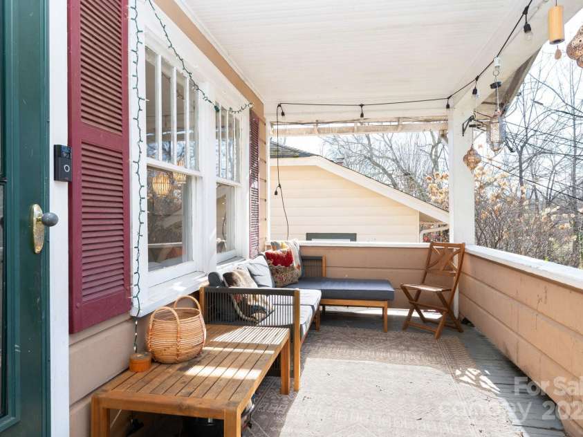 76 Lanvale Avenue, Asheville, NC 28806.  MLS# CAR4209001, YatesRealty ID 569. 