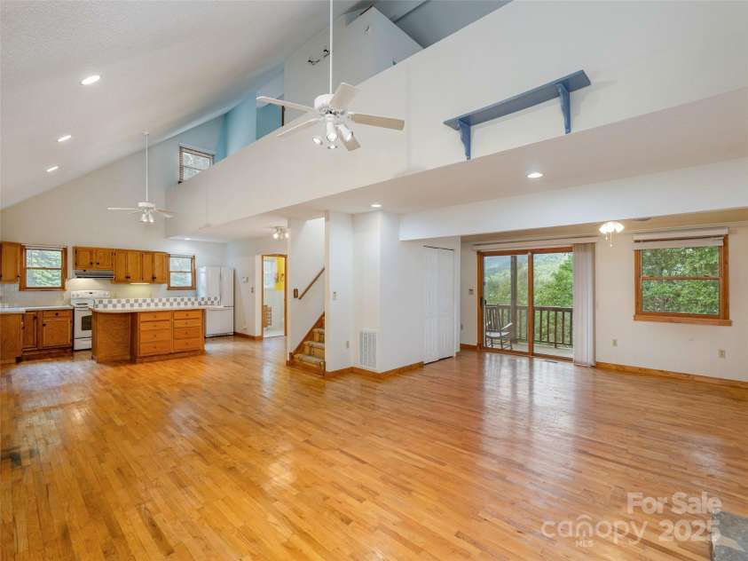 94 Marcellina Drive, Fairview, NC 28730.  MLS# CAR4286266, YatesRealty ID 569. 