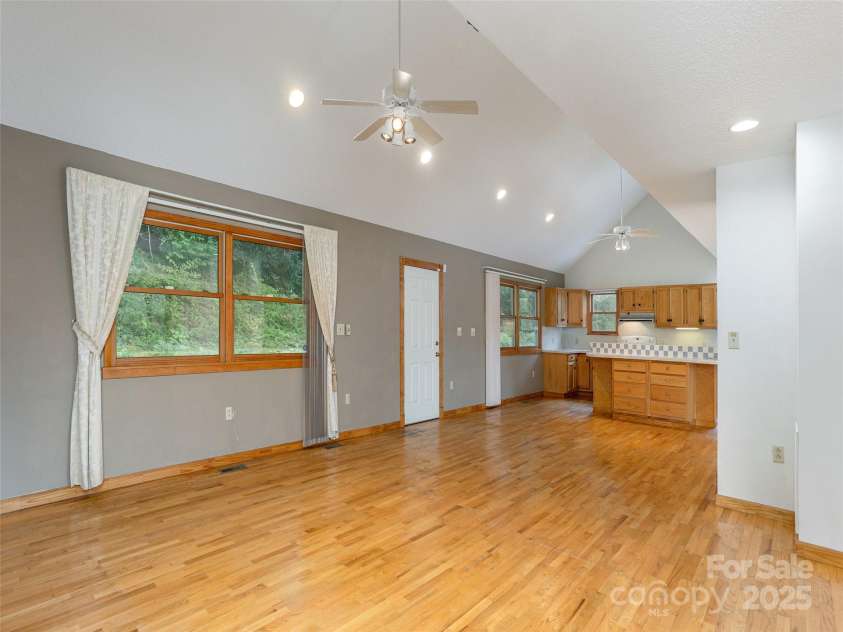 94 Marcellina Drive, Fairview, NC 28730.  MLS# CAR4286266, YatesRealty ID 569. 