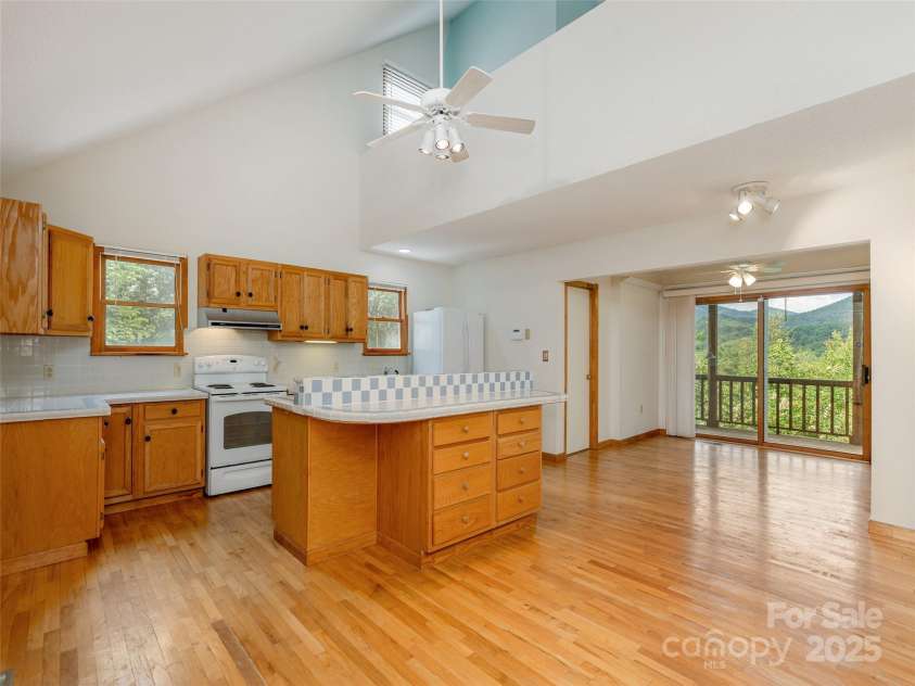 94 Marcellina Drive, Fairview, NC 28730.  MLS# CAR4286266, YatesRealty ID 569. 