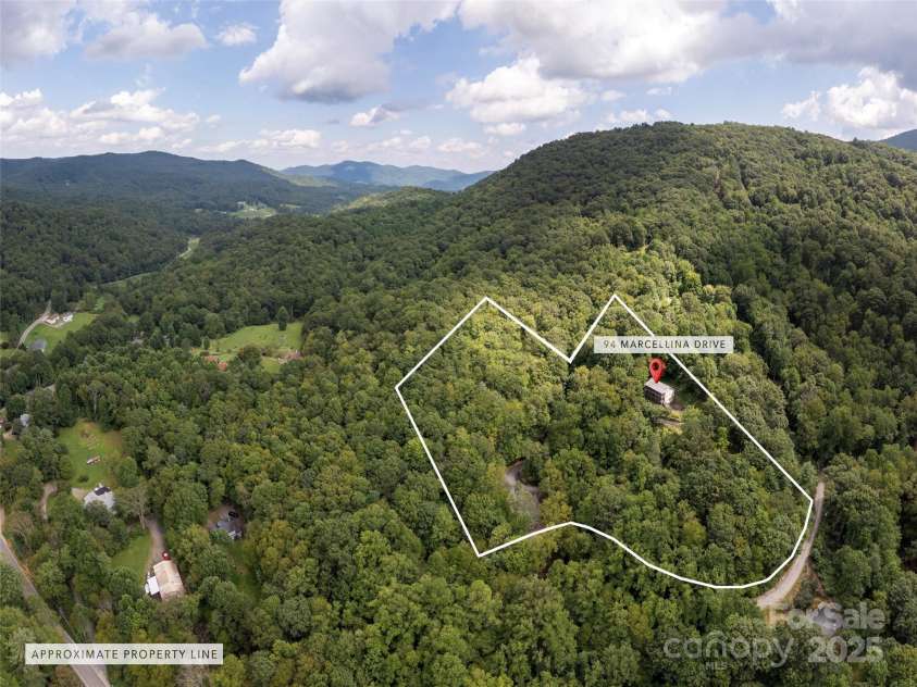 94 Marcellina Drive, Fairview, NC 28730.  MLS# CAR4286266, YatesRealty ID 569. 