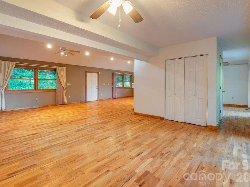94 Marcellina Drive, Fairview, NC 28730.  MLS# CAR4416851, YatesRealty ID 569. 