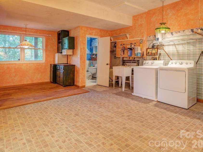 94 Marcellina Drive, Fairview, NC 28730.  MLS# CAR4416851, YatesRealty ID 569. 