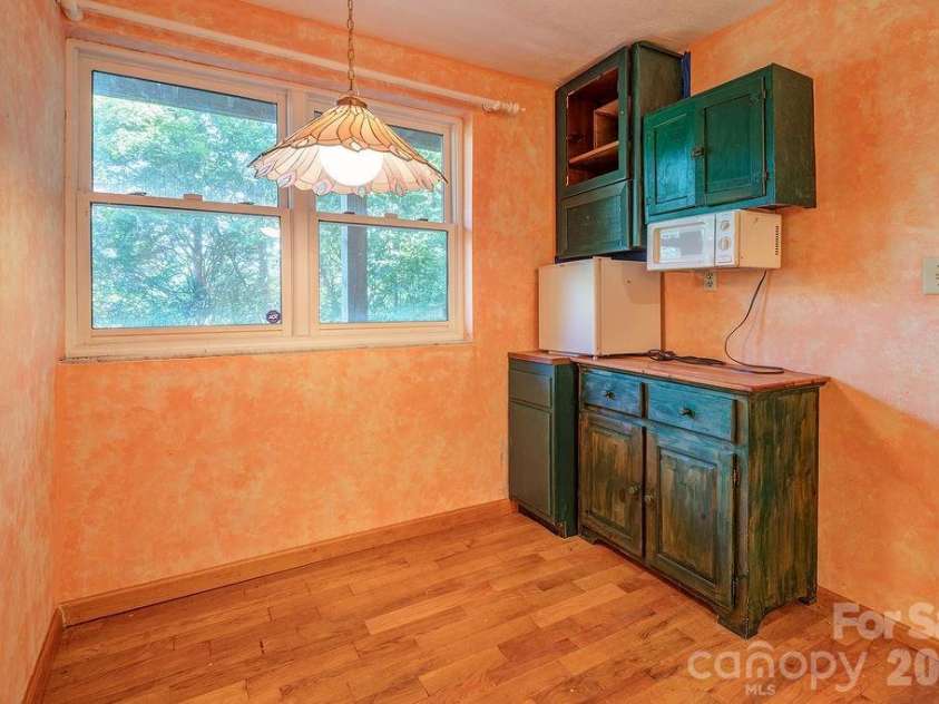 94 Marcellina Drive, Fairview, NC 28730.  MLS# CAR4416851, YatesRealty ID 569. 