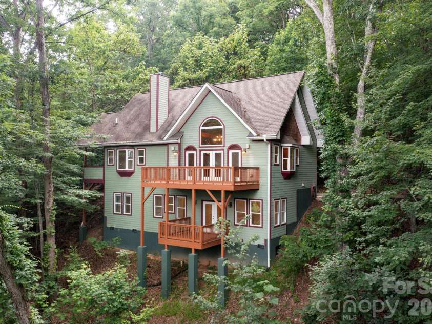 72 Wildflower Mountain Trail, Candler, NC 28715.  MLS# CAR4393589, YatesRealty ID 5690. 