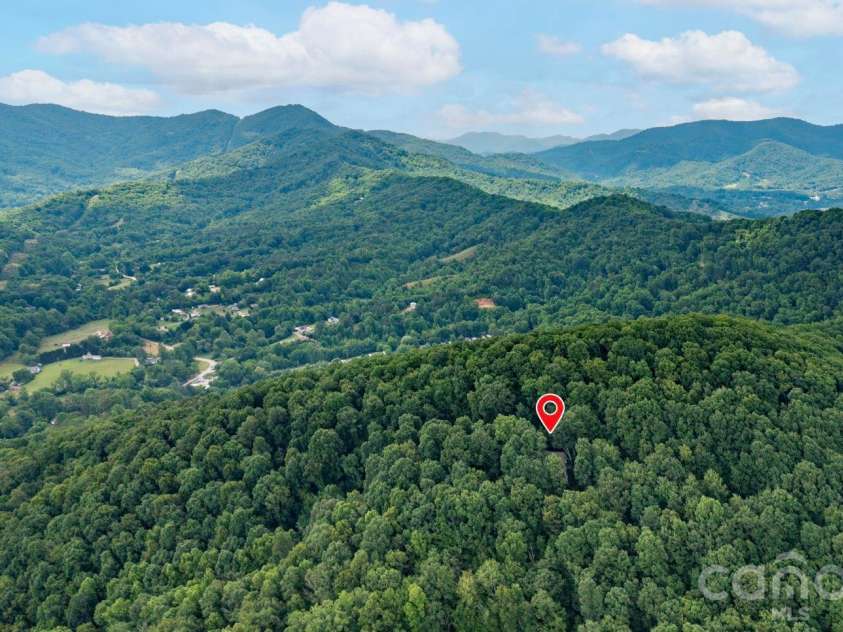 72 Wildflower Mountain Trail, Candler, NC 28715.  MLS# CAR4393589, YatesRealty ID 5690. 