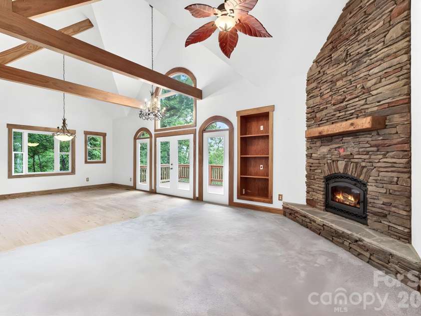 72 Wildflower Mountain Trail, Candler, NC 28715.  MLS# CAR4393589, YatesRealty ID 5690. 