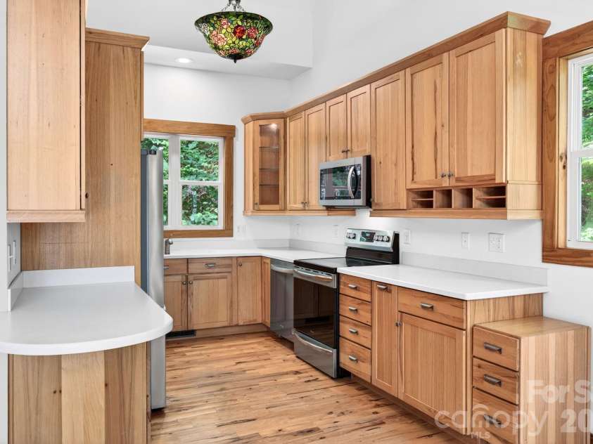 72 Wildflower Mountain Trail, Candler, NC 28715.  MLS# CAR4393589, YatesRealty ID 5690. 