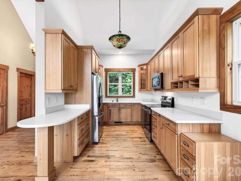 72 Wildflower Mountain Trail, Candler, NC 28715.  MLS# CAR4393589, YatesRealty ID 5690. 