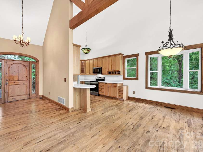 72 Wildflower Mountain Trail, Candler, NC 28715.  MLS# CAR4393589, YatesRealty ID 5690. 