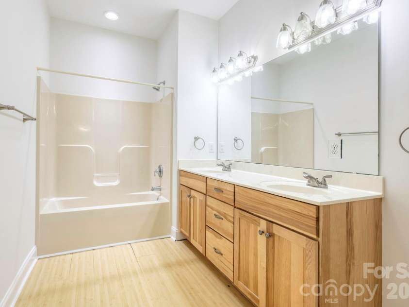 72 Wildflower Mountain Trail, Candler, NC 28715.  MLS# CAR4393589, YatesRealty ID 5690. 