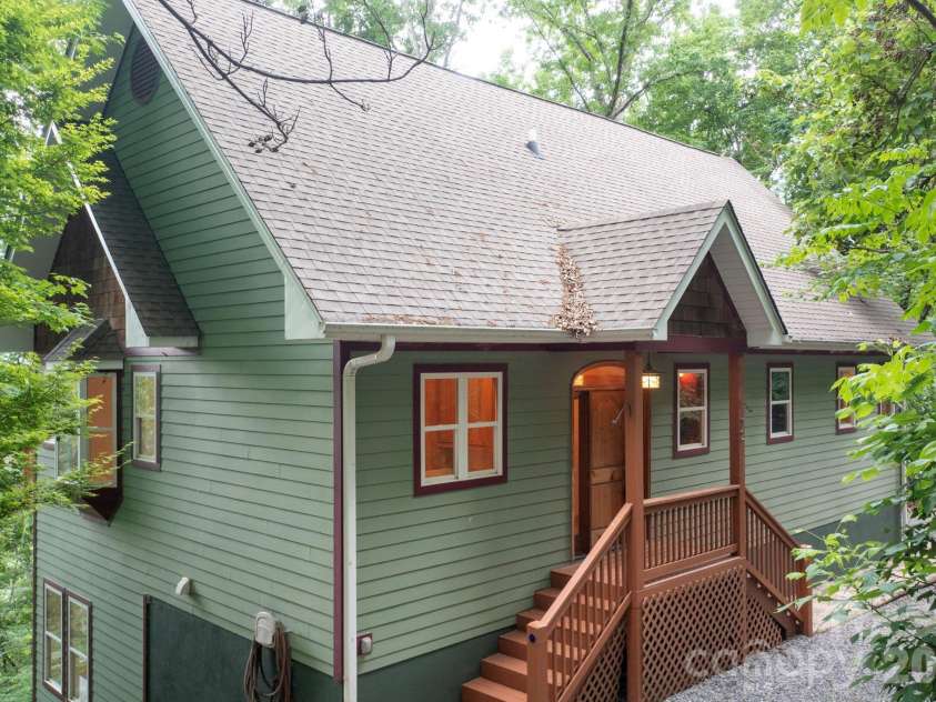 72 Wildflower Mountain Trail, Candler, NC 28715.  MLS# CAR4393589, YatesRealty ID 5690. 