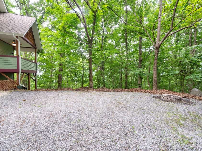 72 Wildflower Mountain Trail, Candler, NC 28715.  MLS# CAR4393589, YatesRealty ID 5690. 