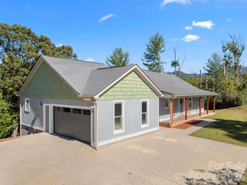 45 Bonnie Brae Drive, Weaverville, NC 28787.  MLS# CAR4434153, YatesRealty ID 56902. 