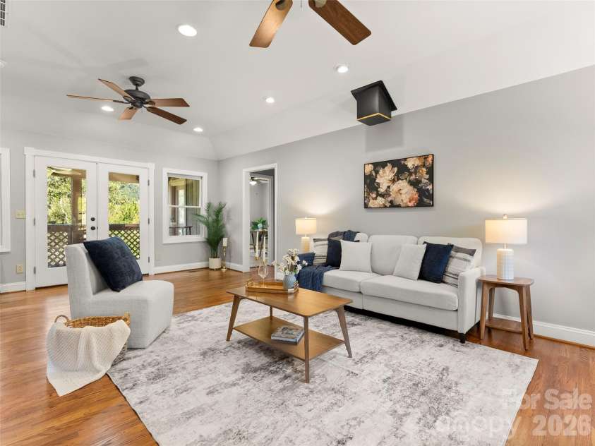 45 Bonnie Brae Drive, Weaverville, NC 28787.  MLS# CAR4434153, YatesRealty ID 56902. 