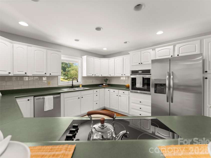 45 Bonnie Brae Drive, Weaverville, NC 28787.  MLS# CAR4434153, YatesRealty ID 56902. 