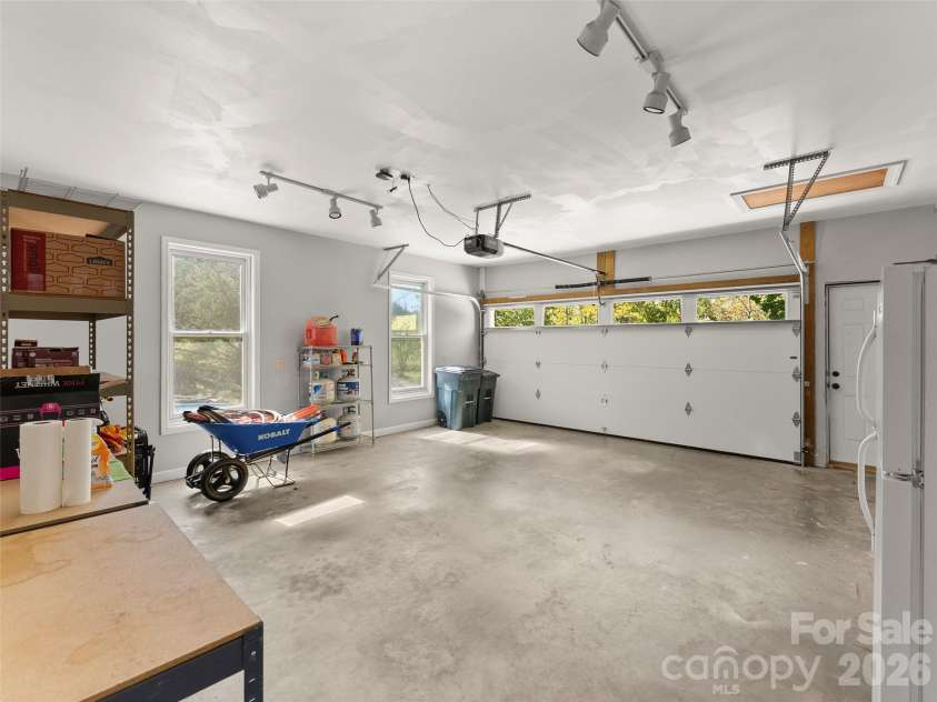 45 Bonnie Brae Drive, Weaverville, NC 28787.  MLS# CAR4434153, YatesRealty ID 56902. 