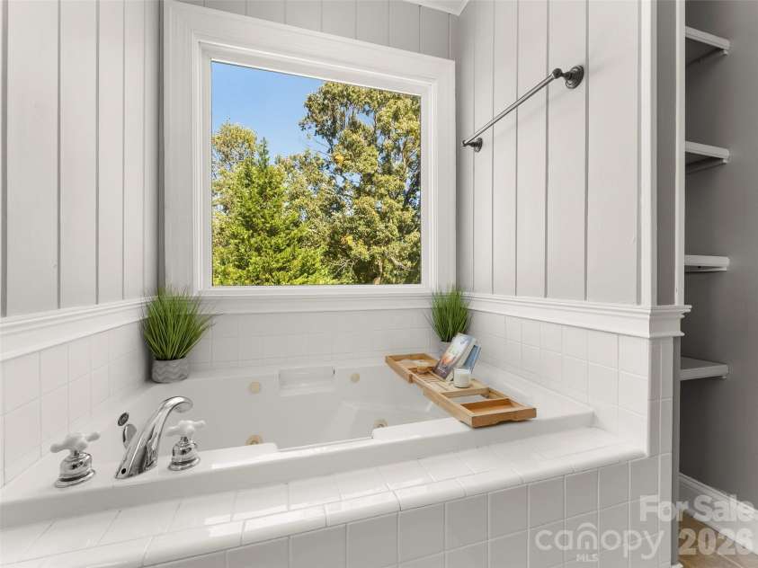 45 Bonnie Brae Drive, Weaverville, NC 28787.  MLS# CAR4434153, YatesRealty ID 56902. 