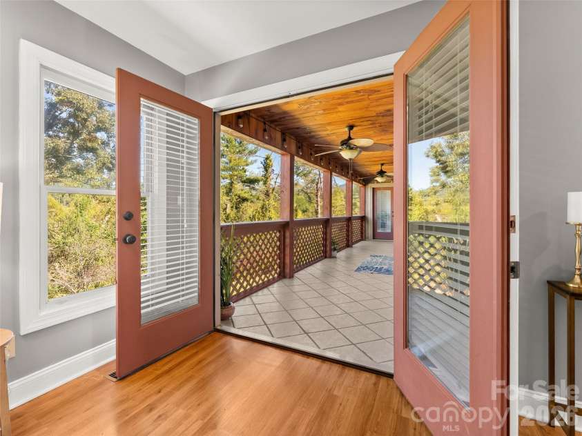 45 Bonnie Brae Drive, Weaverville, NC 28787.  MLS# CAR4434153, YatesRealty ID 56902. 