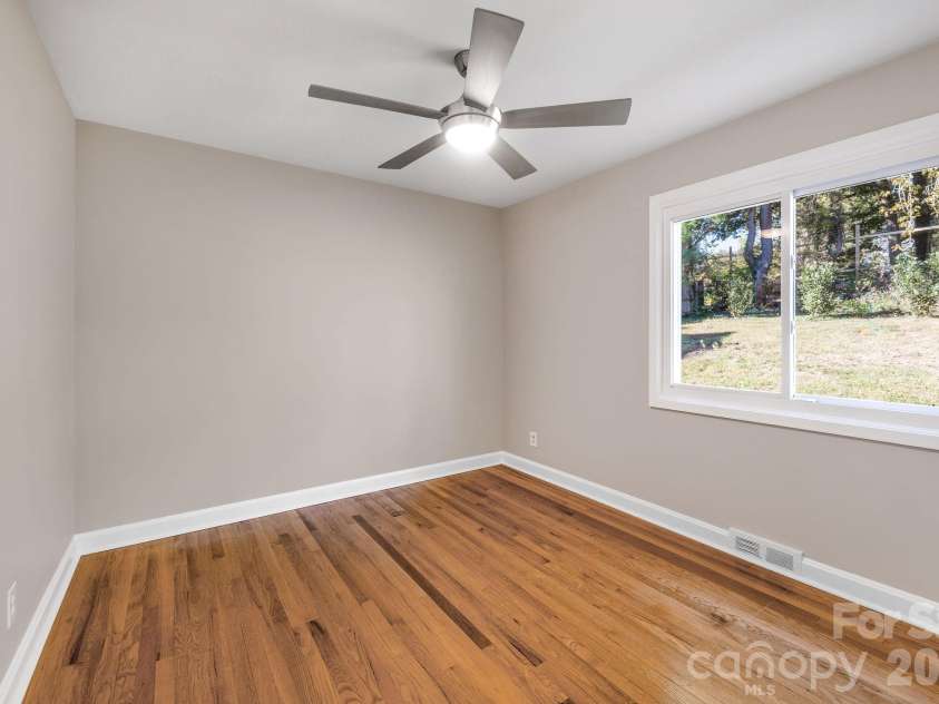24 Cedar Street, Asheville, NC 28803.  MLS# CAR4422963, YatesRealty ID 56908. 