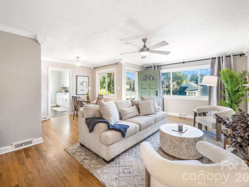 24 Cedar Street, Asheville, NC 28803.  MLS# CAR4422963, YatesRealty ID 56908. Light, bright and beautiful.