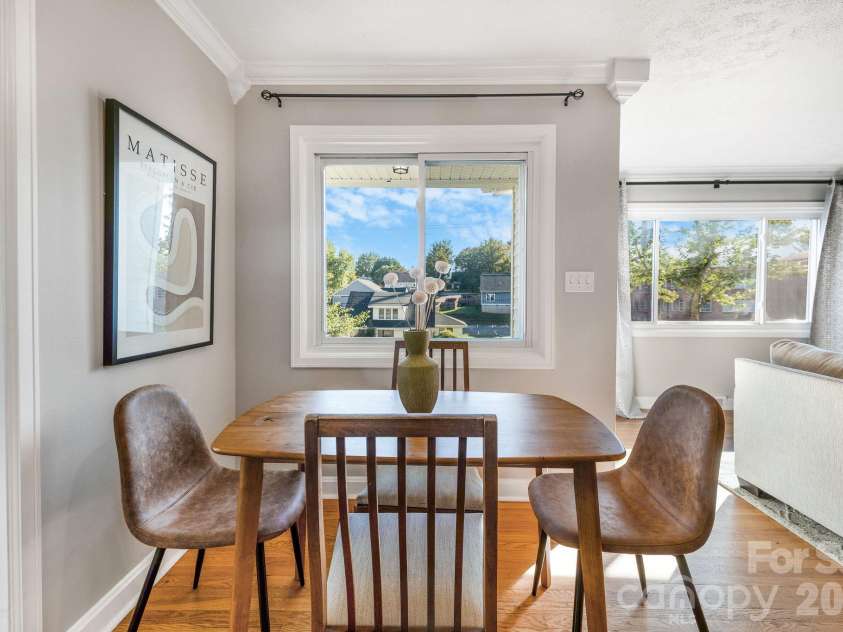 24 Cedar Street, Asheville, NC 28803.  MLS# CAR4422963, YatesRealty ID 56908. Sweet dining space