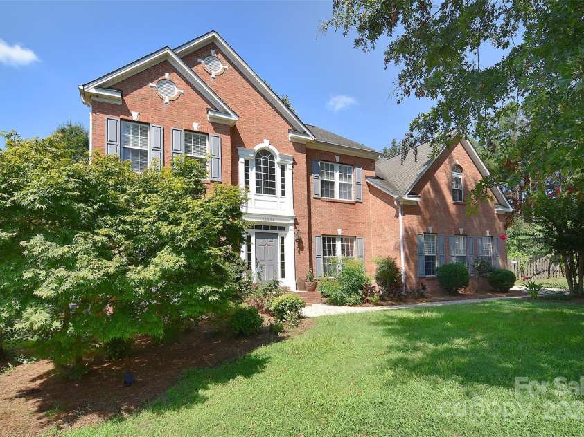 15964 Cumnor Lane, Charlotte, NC 28277.  MLS# CAR4242740, YatesRealty ID 5691. 