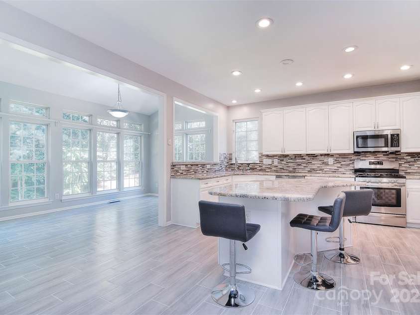 15964 Cumnor Lane, Charlotte, NC 28277.  MLS# CAR4242740, YatesRealty ID 5691. 