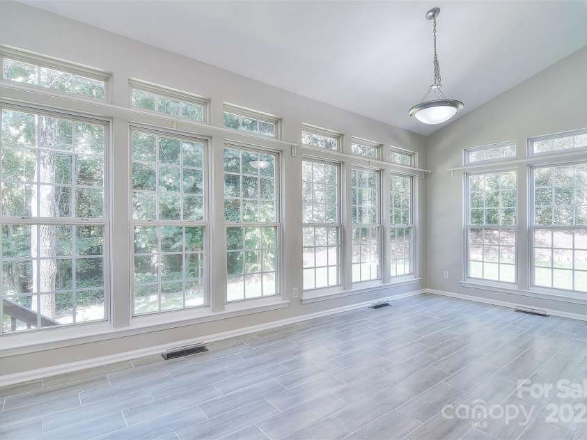 15964 Cumnor Lane, Charlotte, NC 28277.  MLS# CAR4242740, YatesRealty ID 5691. 