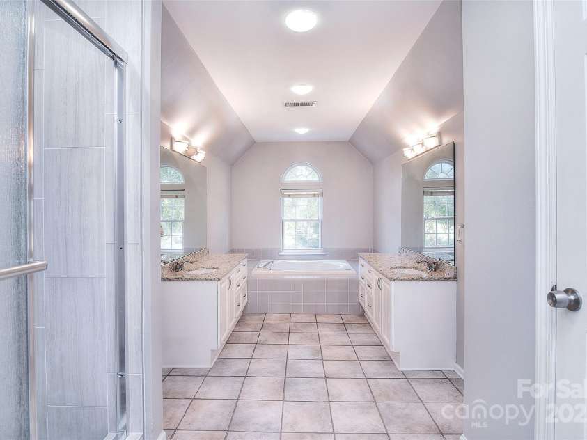 15964 Cumnor Lane, Charlotte, NC 28277.  MLS# CAR4242740, YatesRealty ID 5691. 