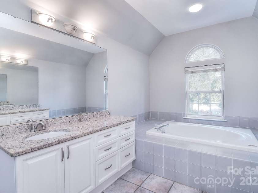 15964 Cumnor Lane, Charlotte, NC 28277.  MLS# CAR4242740, YatesRealty ID 5691. 