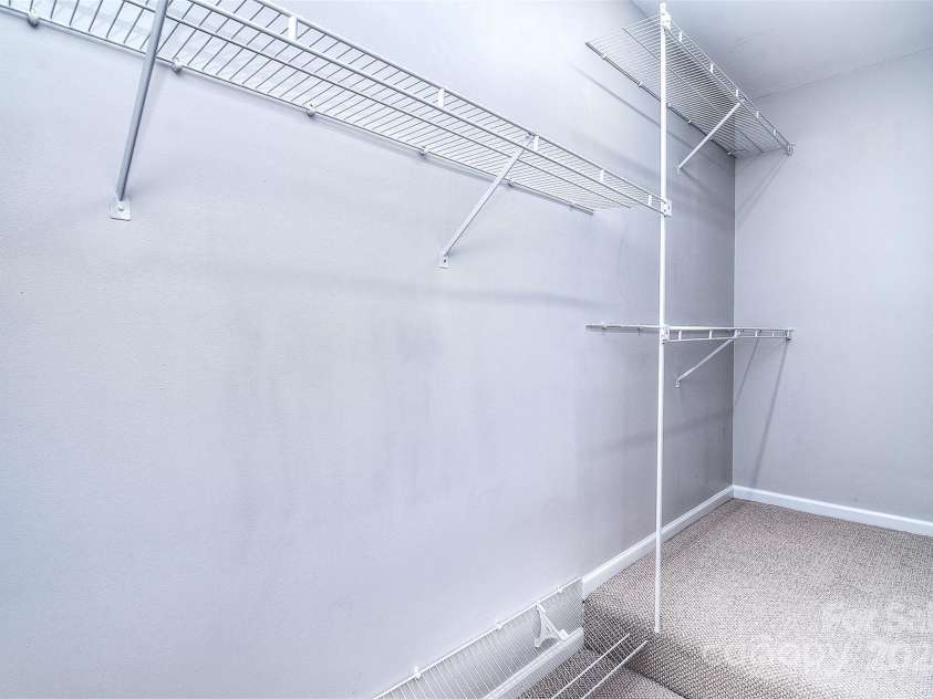 15964 Cumnor Lane, Charlotte, NC 28277.  MLS# CAR4242740, YatesRealty ID 5691. 