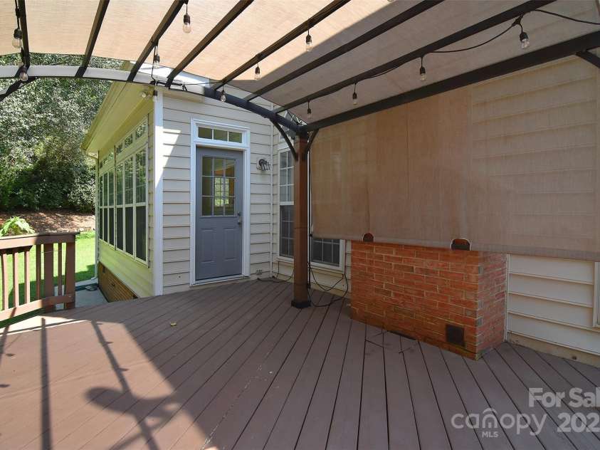 15964 Cumnor Lane, Charlotte, NC 28277.  MLS# CAR4242740, YatesRealty ID 5691. 