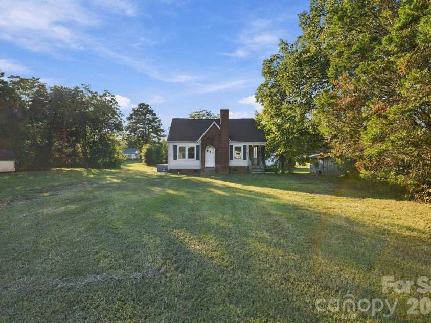 506 Aquadale Road, Albemarle, NC 28001.  MLS# CAR4432453, YatesRealty ID 56911. 